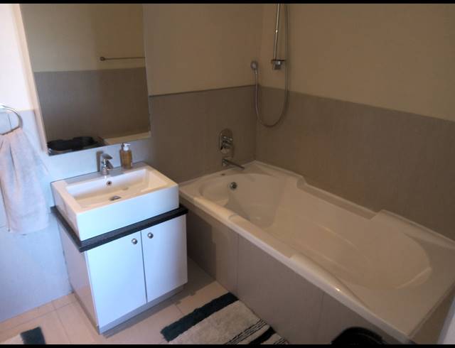 2 BEDROOM APARTMENT TO LET IN STRAND NORTH